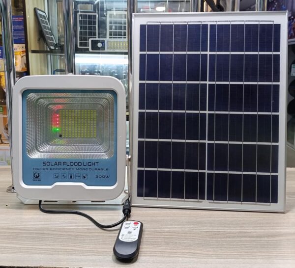 SOLAR FLOOD LIGHT
